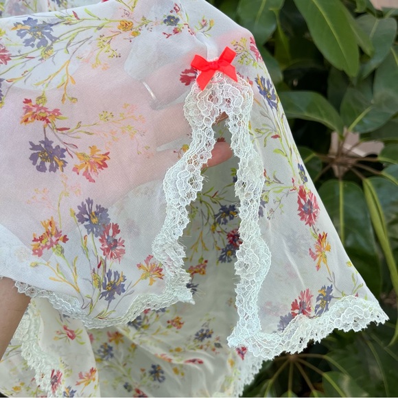 Y2K Victoria’s Secret floral sheer light green sheer  slip! - Picture 7 of 8